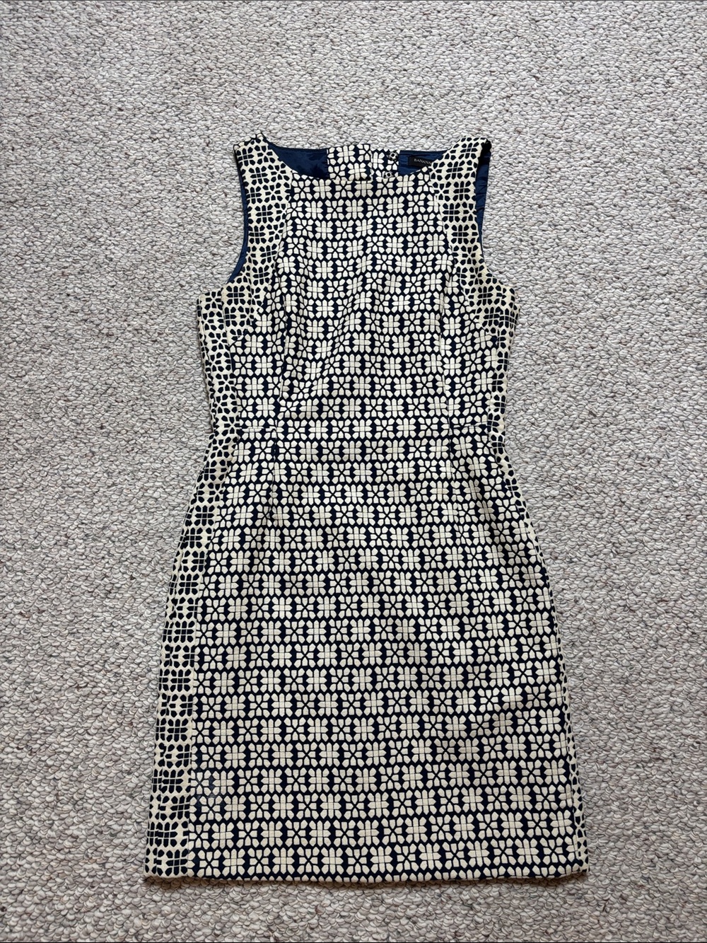 Banana Republic Navy and Cream Patterned Sleeveless Sheath Dress